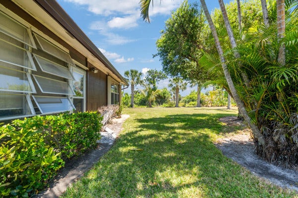 6531 SE Federal Hwy SE Unit Q108, Stuart, FL 34997 - view of yard