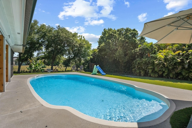16629 74th Ave N, Palm Beach Gardens, FL 33418 - outdoor pool with a patio area