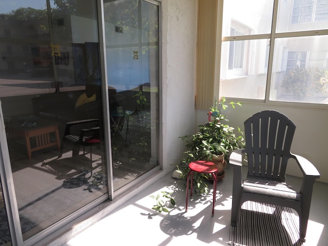 701 Lori Dr Unit 103, Palm Springs, FL 33461 - view of sunroom