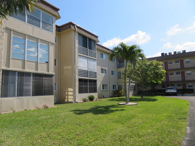 701 Lori Dr Unit 103, Palm Springs, FL 33461 - view of building exterior