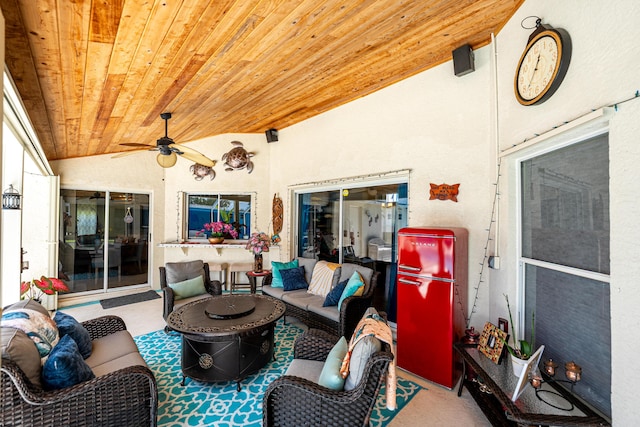 2266 SW Monterrey Ln, Port Saint Lucie, FL 34953 - sunroom with outdoor lounge area, ceiling fan, and vaulted ceiling
