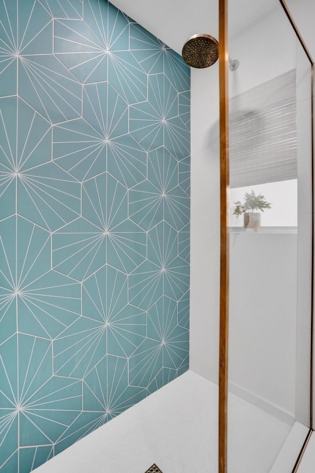 1008 SE 3rd St, Boynton Beach, FL 33435 - full bath featuring tiled shower
