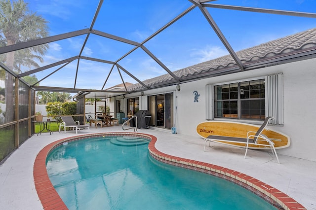 7414 Rosewood Cir, Boca Raton, FL 33487 - pool with a lanai and a patio
