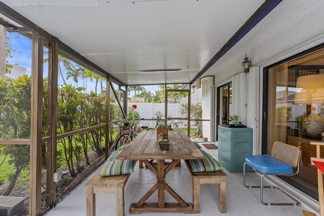 7414 Rosewood Cir, Boca Raton, FL 33487 - sunroom with outdoor dining area