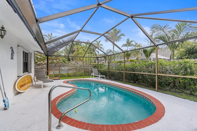 7414 Rosewood Cir, Boca Raton, FL 33487 - view of swimming pool featuring a lanai, fence, a patio area, and a fenced in pool