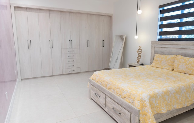 2810 F Rd, Loxahatchee Groves, FL 33470 - bedroom featuring a closet