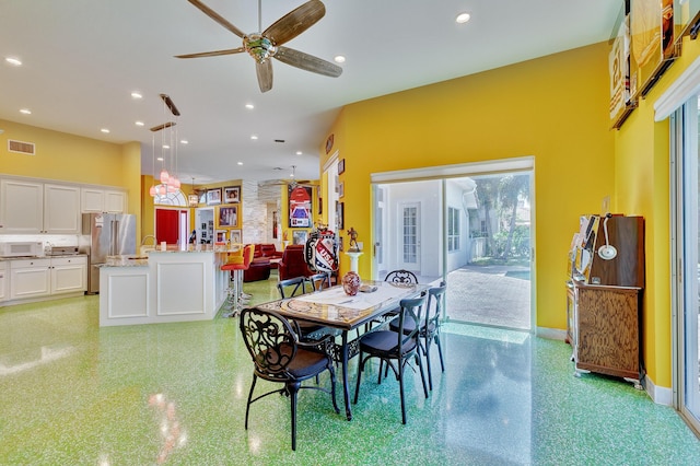 dining space featuring recessed lighting, visible vents, baseboards, and ceiling fan