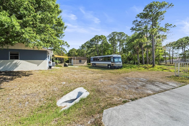 1728 SE Harrison St, Stuart, FL 34997 - view of yard