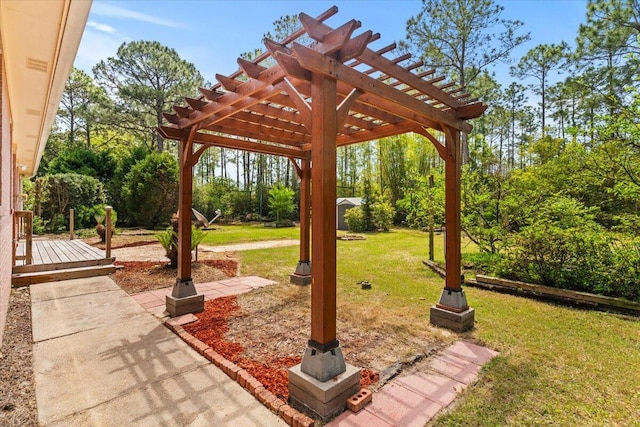 view of patio featuring a pergola