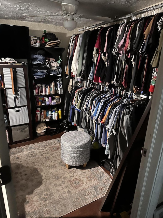 508 Palmetto St, West Palm Beach, FL 33405 - spacious closet featuring ceiling fan