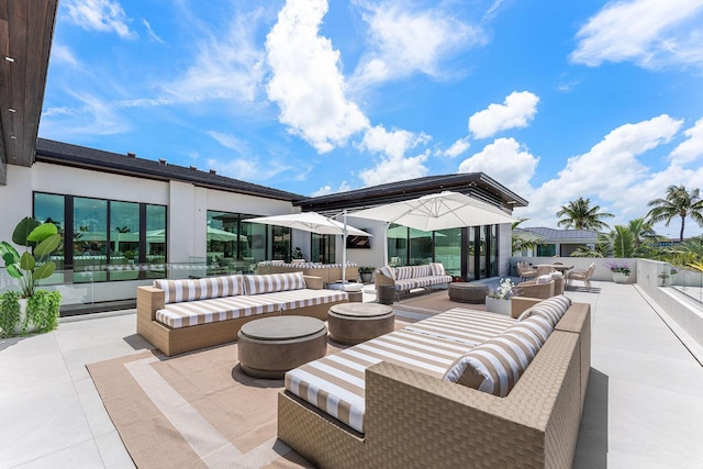 207 W Coconut Palm Rd, Boca Raton, FL 33432 - view of patio / terrace featuring outdoor lounge area
