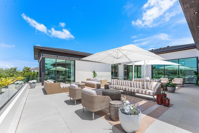 207 W Coconut Palm Rd, Boca Raton, FL 33432 - view of patio featuring outdoor lounge area