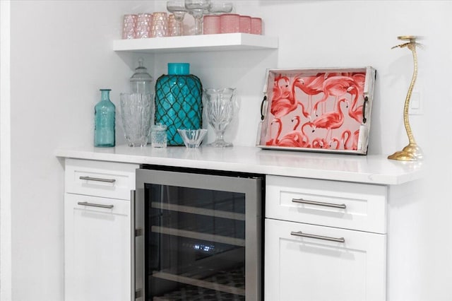 509 Oak Ter, Jupiter, FL 33458 - bar featuring beverage cooler