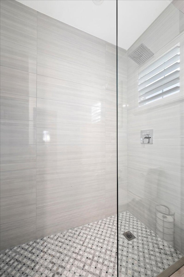 509 Oak Ter, Jupiter, FL 33458 - full bath with a tile shower