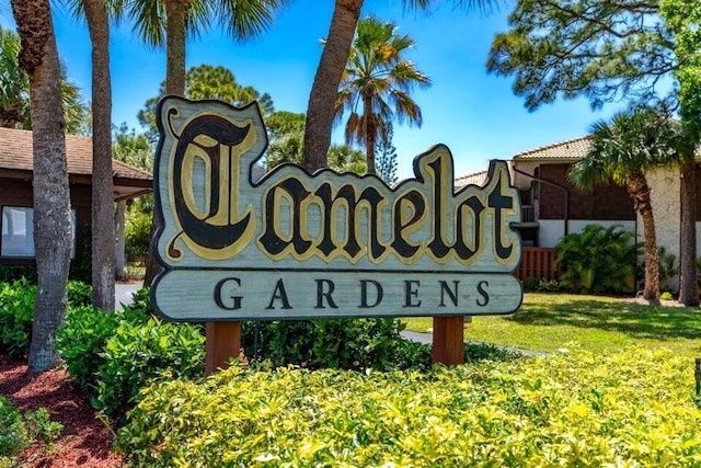 3302 SE Guinevere Ln, Port Saint Lucie, FL 34952 - community sign featuring a yard
