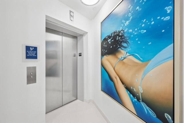 room details featuring elevator
