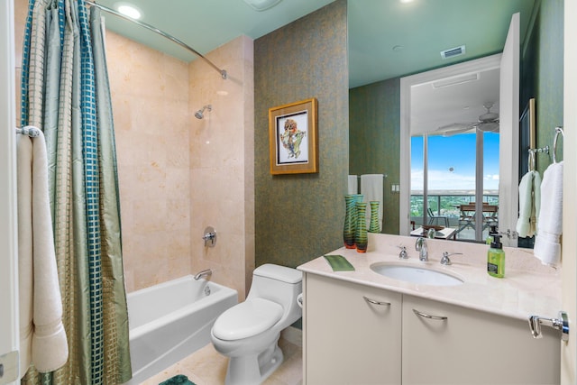 1600 S Ocean Blvd Unit Mph02, Lauderdale By The Sea, FL 33062 - bathroom featuring toilet, shower / bath combo, vanity, wallpapered walls, and a water view