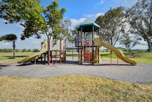 community play area with a yard