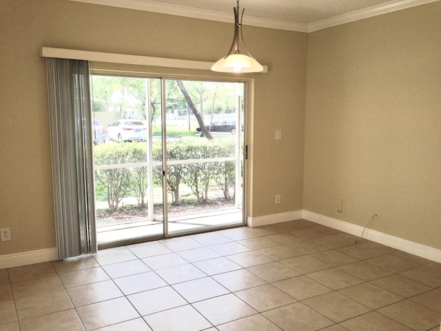 880 Cypress Park Way Unit E, Deerfield Beach, FL 33064 - spare room featuring light tile patterned flooring, crown molding, and baseboards