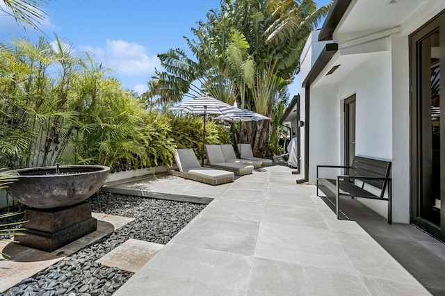 2409 NE 18th Ave, Wilton Manors, FL 33305 - view of patio / terrace