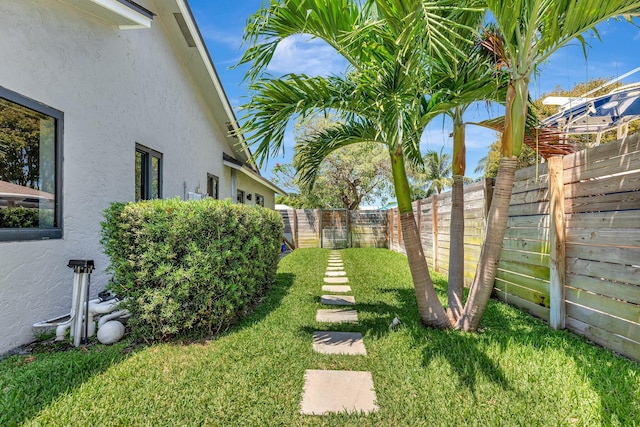 view of yard featuring a fenced backyard