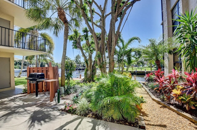 7 Royal Palm Way Unit 202, Boca Raton, FL 33432 - view of yard featuring a balcony and a water view