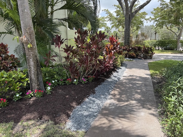 7458 Victory Ln Unit 10103, Delray Beach, FL 33446 - view of yard