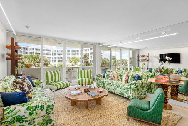 2773 S Ocean Blvd Unit 209, Palm Beach, FL 33480 - sunroom featuring outdoor lounge area
