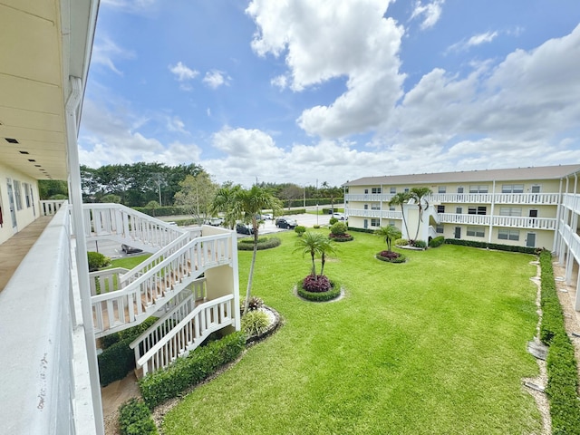 82 Dorset Unit B, Boca Raton, FL 33434 - view of grassy yard
