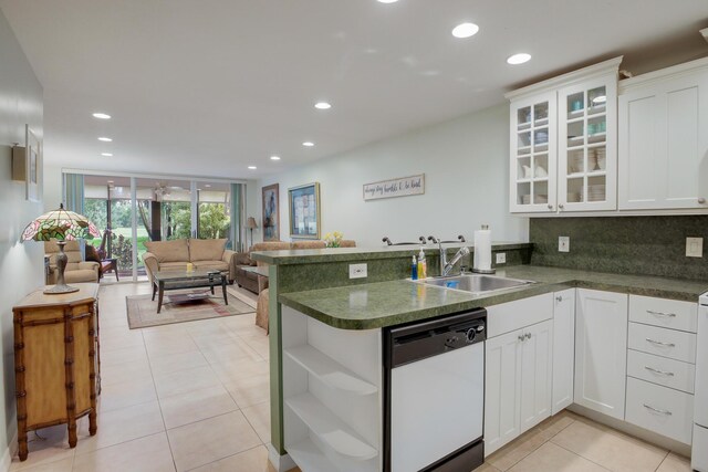 living room featuring expansive windows, recessed lighting, ceiling fan, and light tile patterned floors