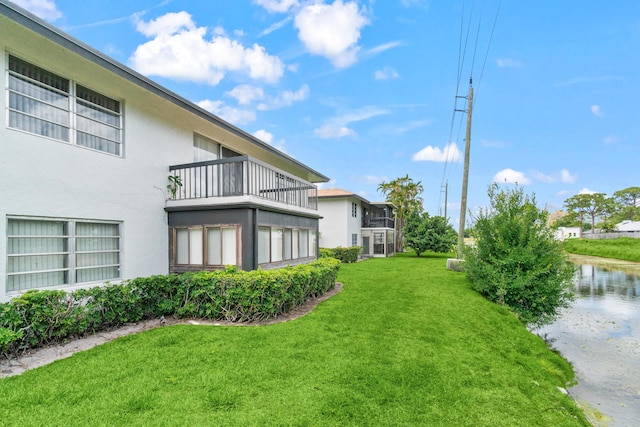 13648 Coconut Palm Ct Unit B, Delray Beach, FL 33484 - view of yard featuring a water view and a balcony
