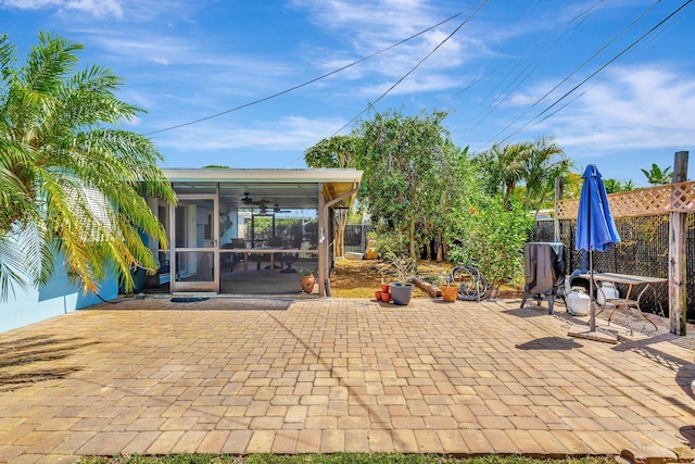 387 Yvonne Dr, West Palm Beach, FL 33406 - view of fenced backyard