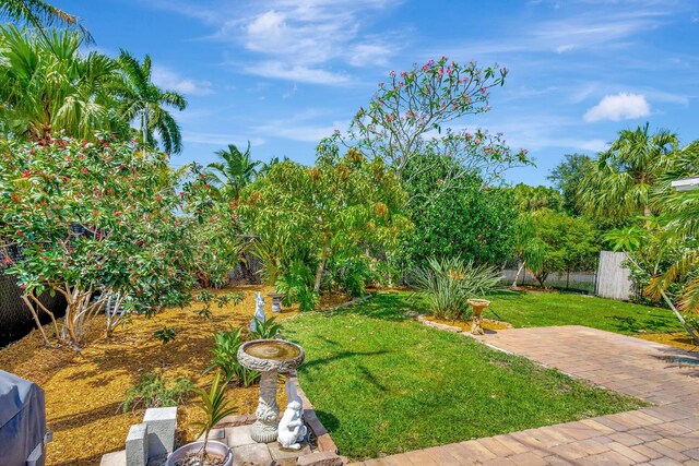 387 Yvonne Dr, West Palm Beach, FL 33406 - view of patio