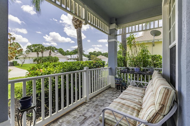 balcony featuring covered porch
