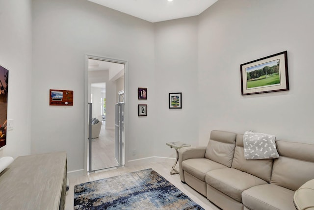 112 Dalena Way, Palm Beach Gardens, FL 33418 - living area with baseboards