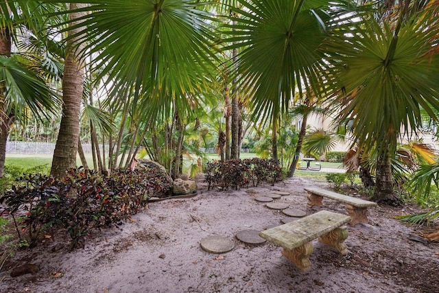 6450 Emerald Dunes Dr Unit 301, West Palm Beach, FL 33411 - view of yard