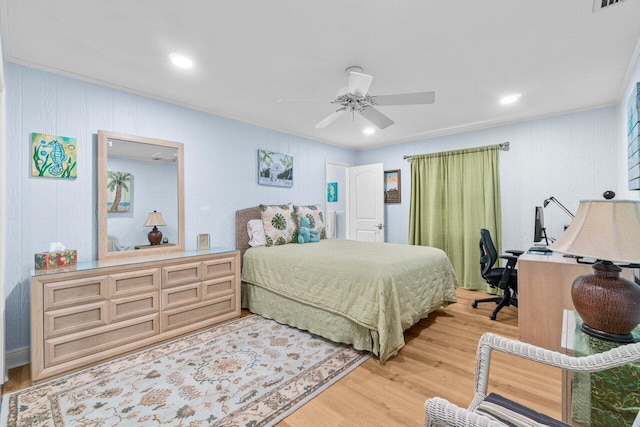 bedroom featuring visible vents, a ceiling fan, light wood-style flooring, and recessed lighting