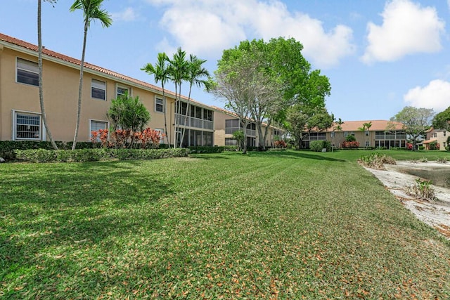 view of yard with a residential view