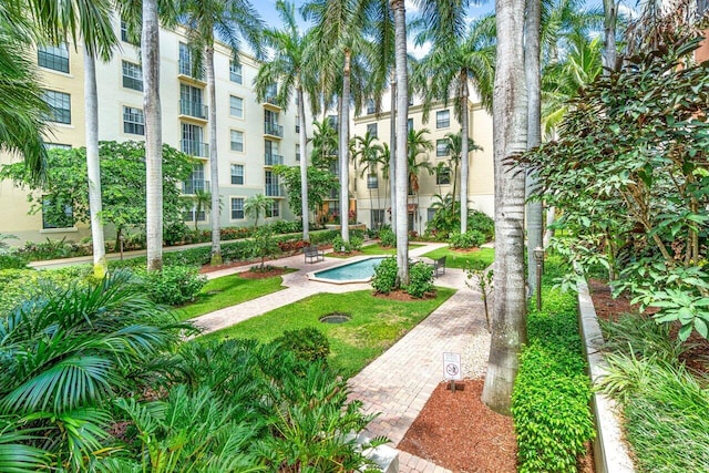 720 S Sapodilla Ave Unit 105, West Palm Beach, FL 33401 - view of home's community