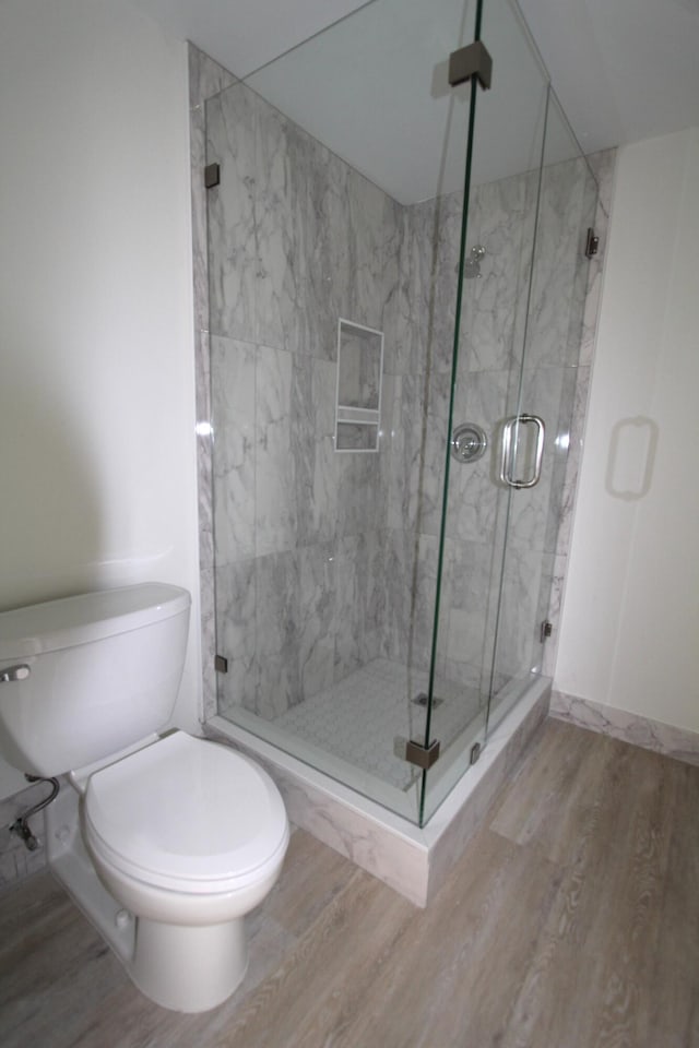 404 Live Oak Ln, Boynton Beach, FL 33436 - full bath featuring toilet, wood finished floors, and a shower stall
