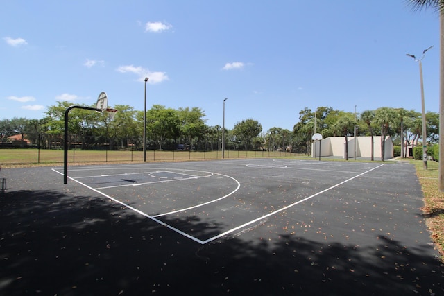 404 Live Oak Ln, Boynton Beach, FL 33436 - view of basketball court with fence and community basketball court