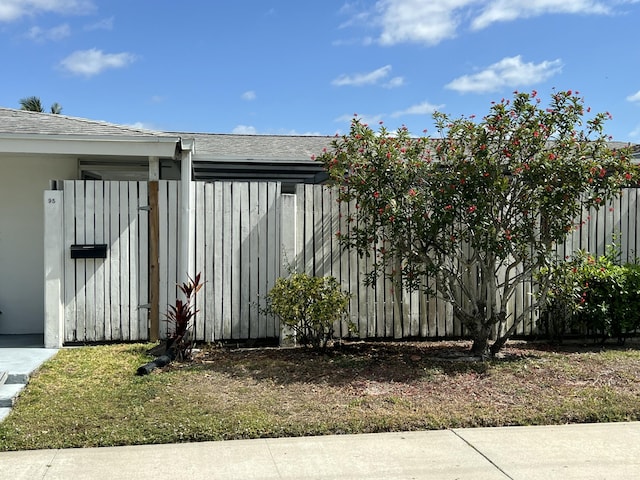 95 E E Ct, Royal Palm Beach, FL 33411 - view of gate