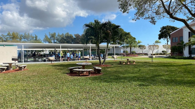 432 Grantham Unit B, Deerfield Beach, FL 33442 - view of community with a lawn