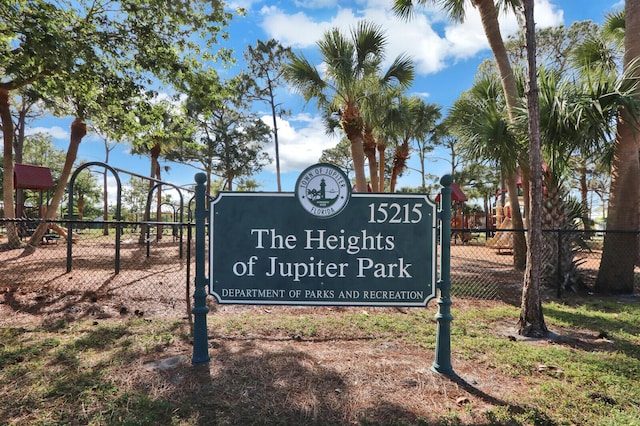 6089 Adams St, Jupiter, FL 33458 - details with fence