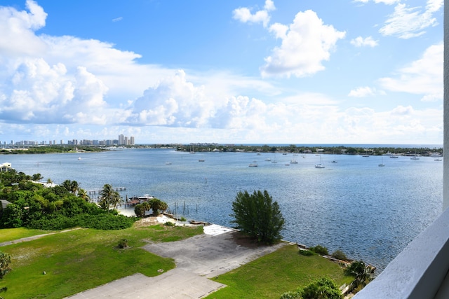 5600 N Flagler Dr Unit 1207, West Palm Beach, FL 33407 - view of water feature featuring a view of city
