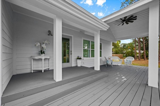 deck with a ceiling fan