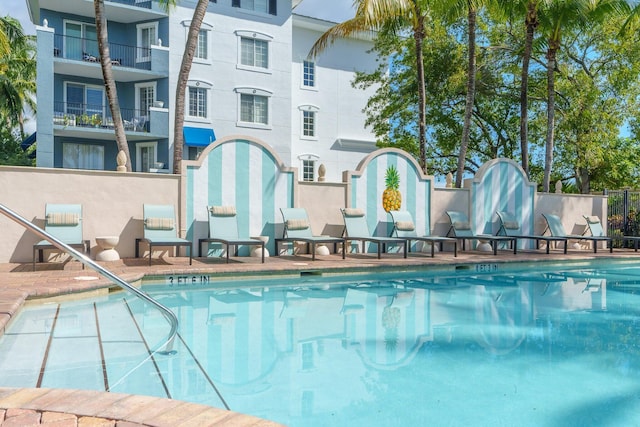 255 NE 3rd Ave Unit 2501, Delray Beach, FL 33444 - view of community pool