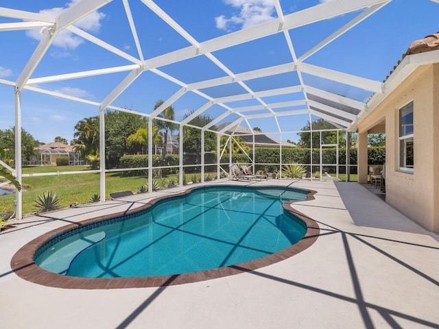 6000 Venetto Way, Vero Beach, FL 32967 - view of swimming pool featuring a lawn, a lanai, a patio area, and a fenced in pool