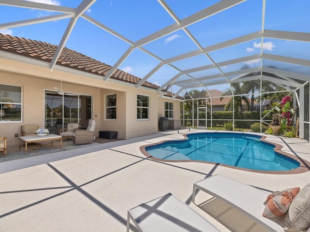 6000 Venetto Way, Vero Beach, FL 32967 - pool with a patio, an outdoor living space, and glass enclosure
