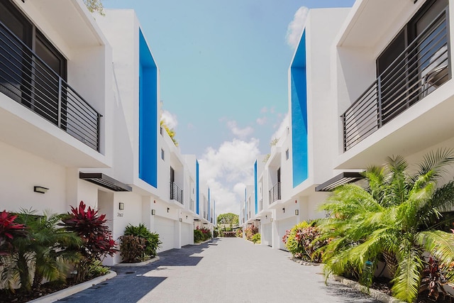 2669 NE 8th Ave, Wilton Manors, FL 33334 - view of street featuring a residential view